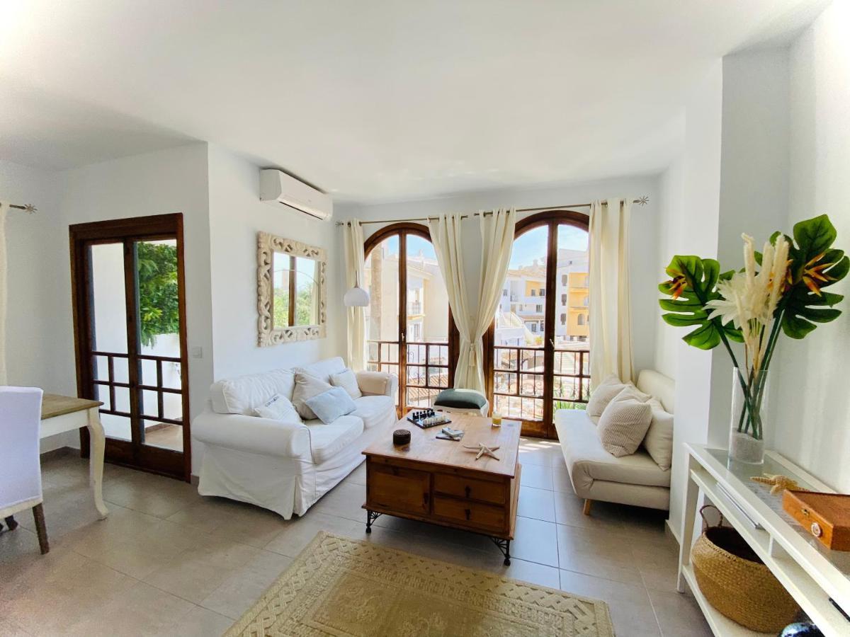 Luminoso Apartamento Para Dos Personas En Cabopino Marbella Bagian luar foto